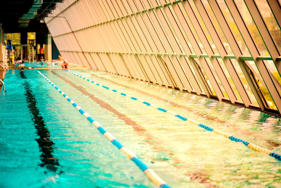 青铜峡成人混凝土钢结构游泳池项目